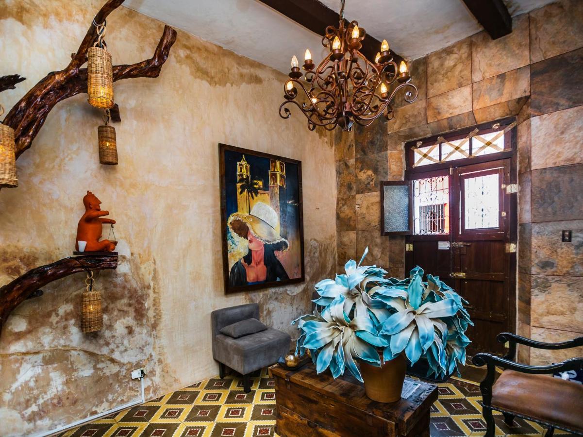 Casa Aluxes Hotel 바야돌리드 외부 사진