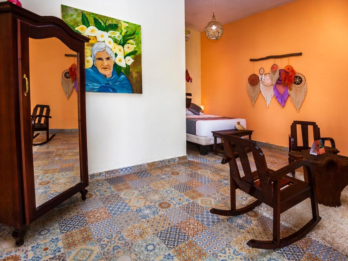 Casa Aluxes Hotel 바야돌리드 외부 사진