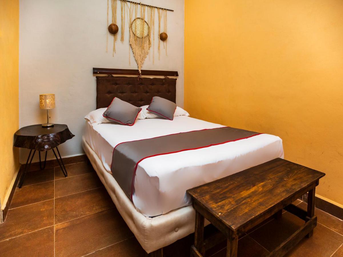 Casa Aluxes Hotel 바야돌리드 외부 사진