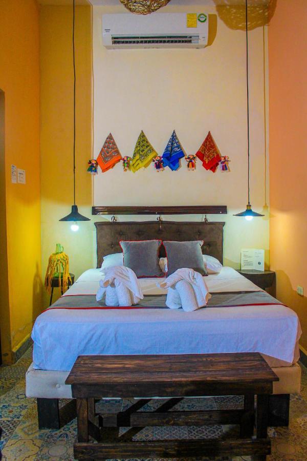 Casa Aluxes Hotel 바야돌리드 외부 사진