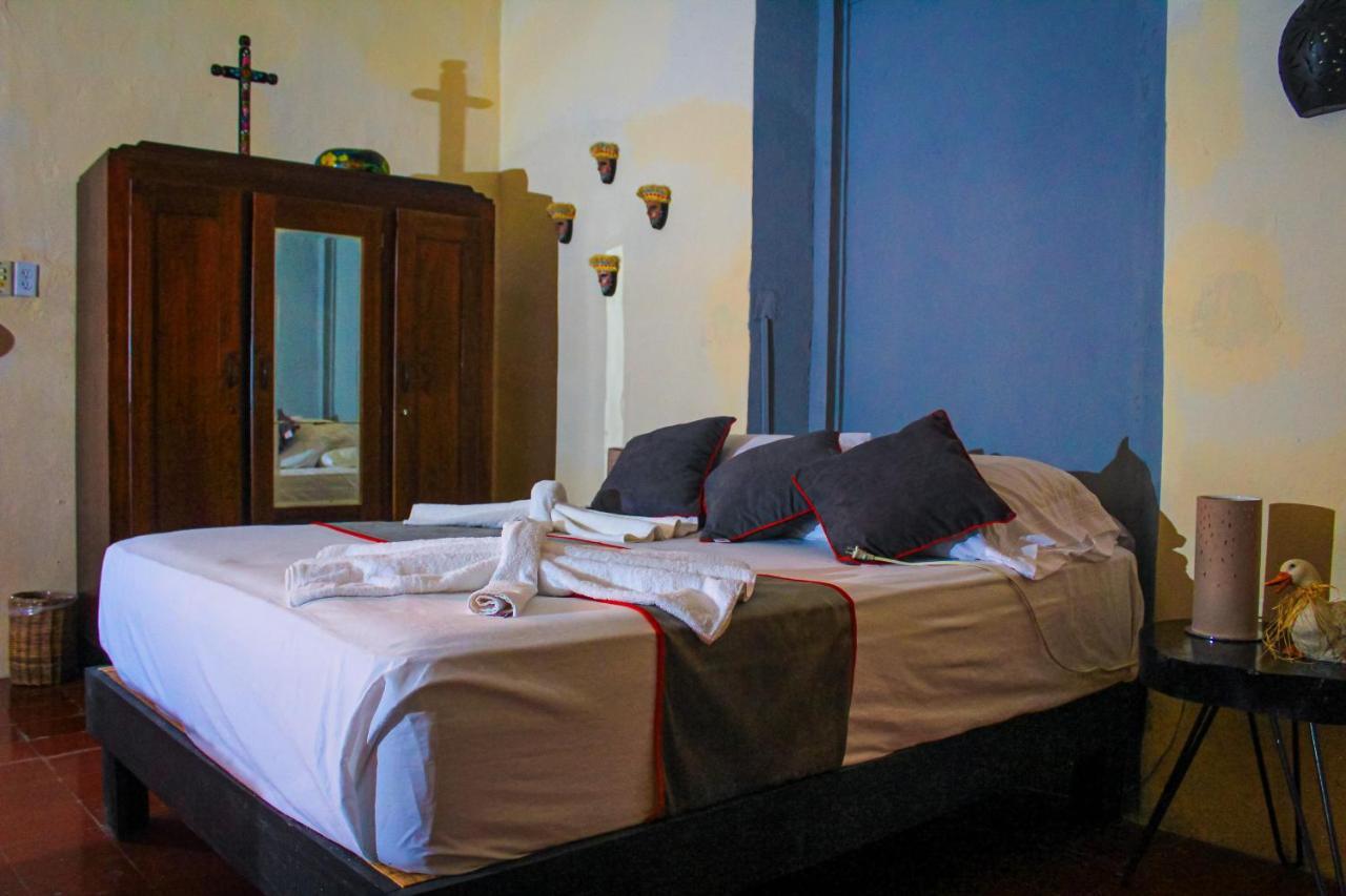 Casa Aluxes Hotel 바야돌리드 외부 사진