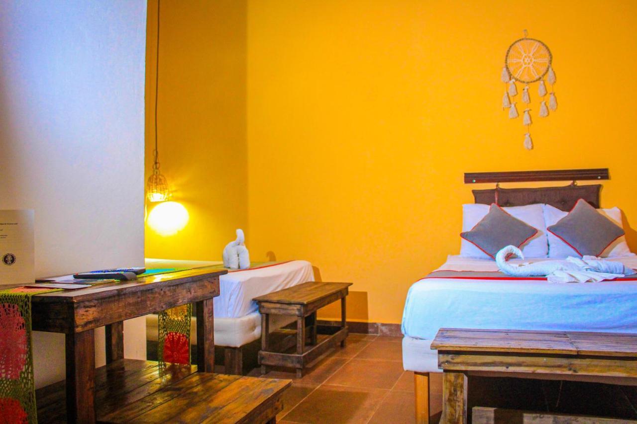 Casa Aluxes Hotel 바야돌리드 외부 사진
