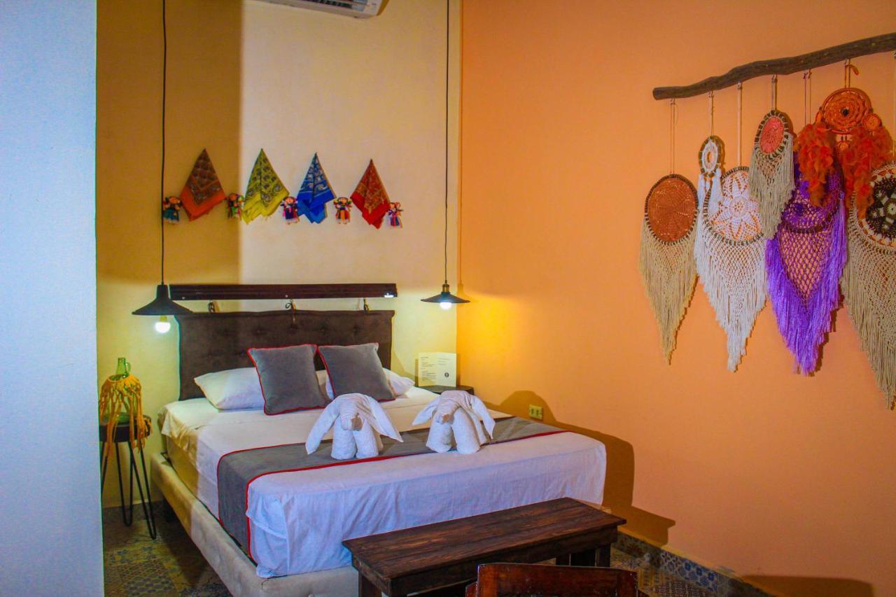 Casa Aluxes Hotel 바야돌리드 외부 사진