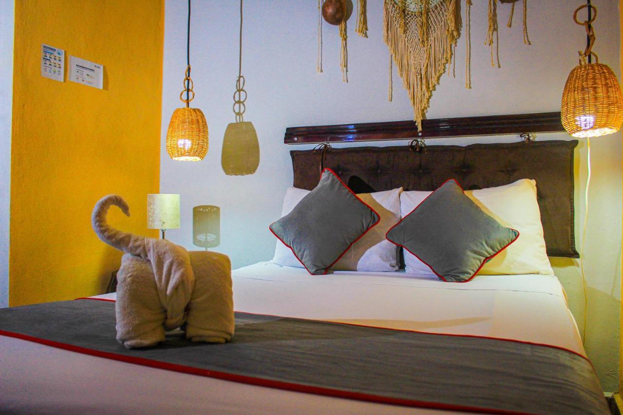 Casa Aluxes Hotel 바야돌리드 외부 사진