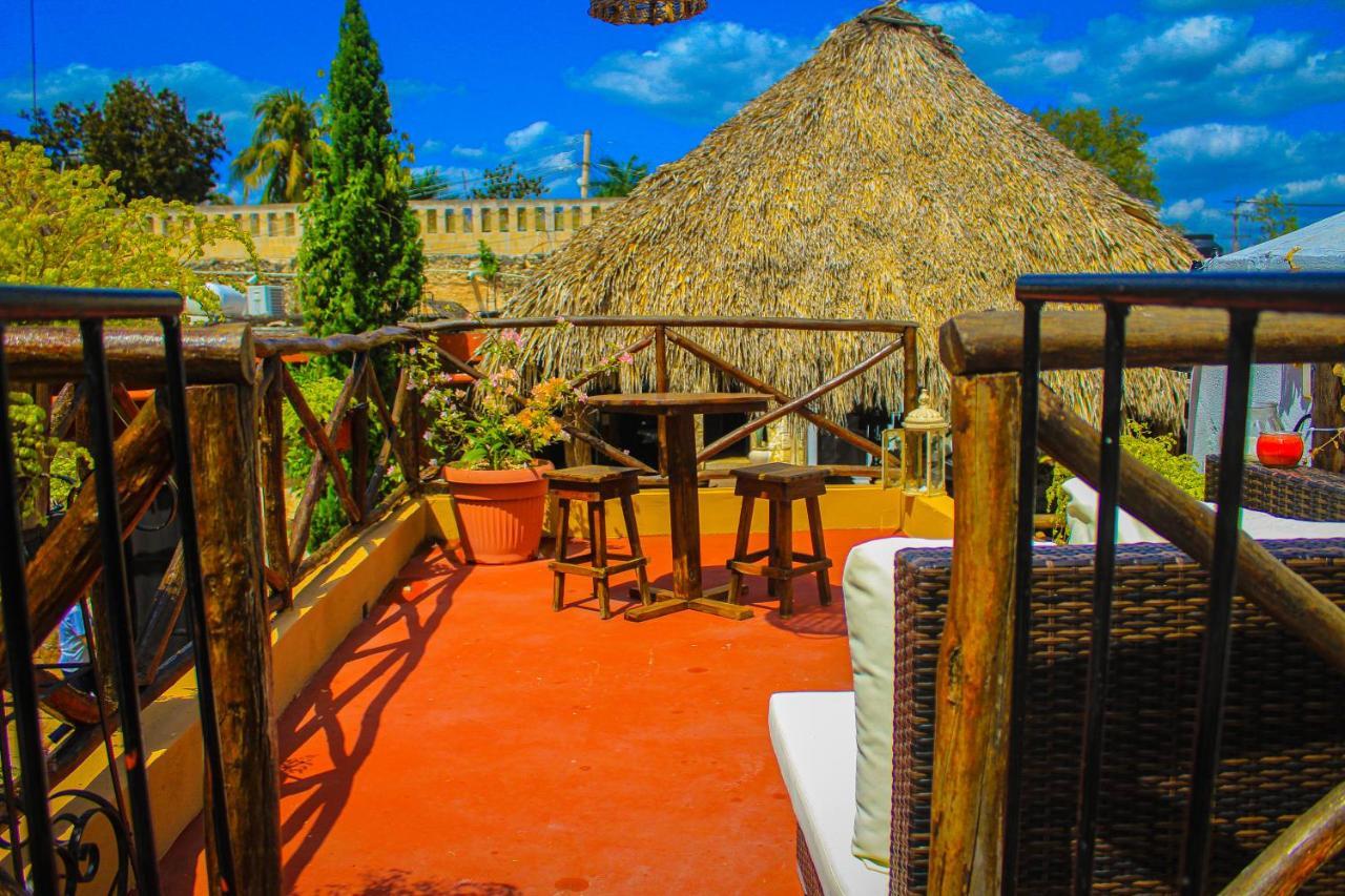 Casa Aluxes Hotel 바야돌리드 외부 사진